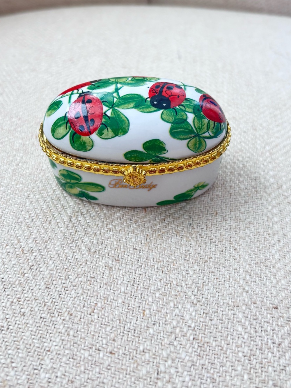 Vintage 2003 Ben Bridge Porcelain Trinket Box